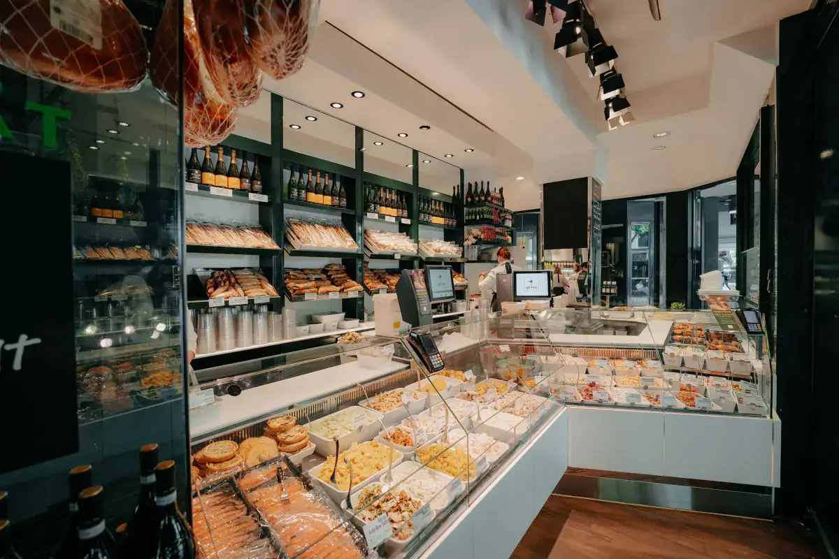 Meyer Fressgasse Feinkost hires 51